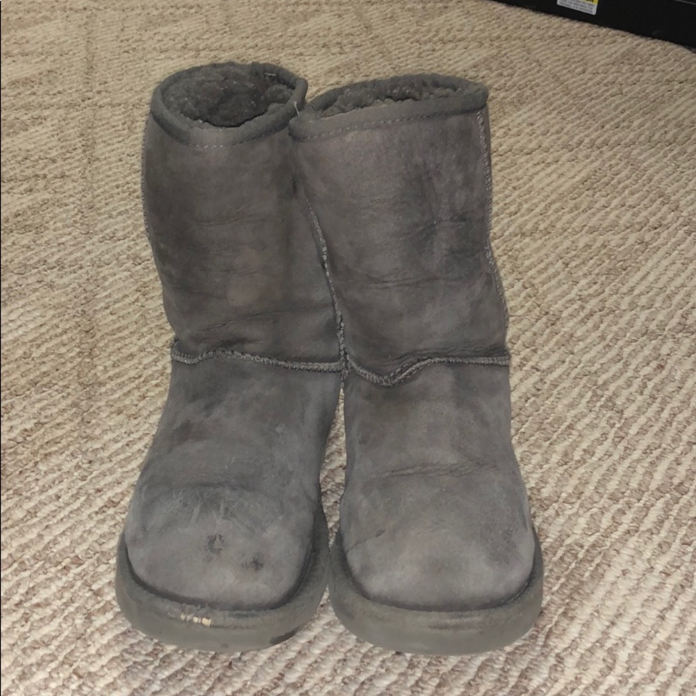 Grey ugg boots